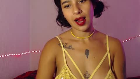 Snapshot of made_lover1999 chatting on 02-23-25, 06:12 Made online show from 02-23-25, 06:12