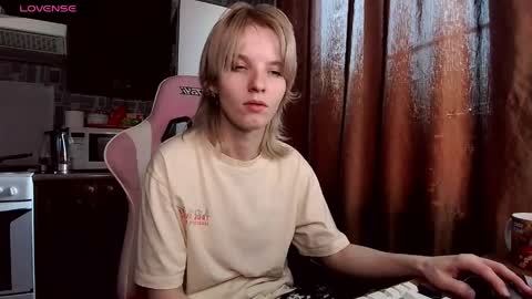 madelaines online show from 05-27-26, 01:57