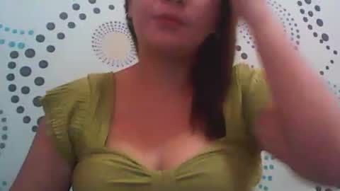 Snapshot of madeline263 chatting on 10-29-25, 01:19 madeline263 online show from 10-29-25, 01:19