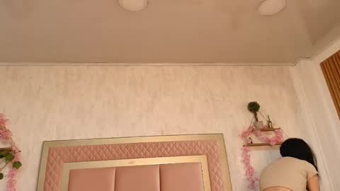 Snapshot of madhison_5 chatting on 02-13-26, 12:23 madhison_5 online show from 02-13-26, 12:23