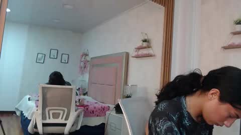 madhison_5 online show from 05-08-26, 11:48