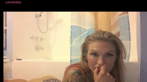 Madie Ray online show from 07-31-26, 05:29