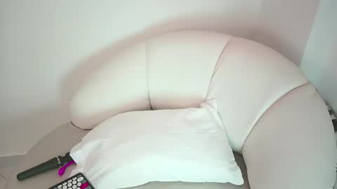 Snapshot of madii_smith chatting on 10-08-25, 01:20 Madison Smith online show from 10-08-25, 01:20