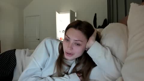 Snapshot of madirose69 chatting on 02-05-26, 06:45 mari rose online show from 02-05-26, 06:45