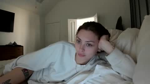 Snapshot of madirose69 chatting on 02-09-26, 06:45 mari rose online show from 02-09-26, 06:45