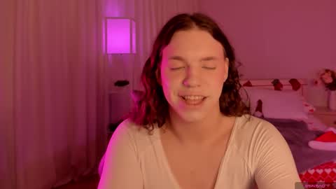 Snapshot of madison_mongomeri chatting on 01-18-26, 02:04 Medison online show from 01-18-26, 02:04