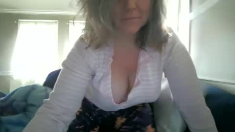 Snapshot of madisonfelicia chatting on 01-10-26, 03:58 Madison online show from 01-10-26, 03:58