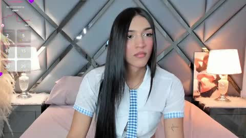 Snapshot of madisonherrera chatting on 05-25-26, 05:41 Maddi online show from 05-25-26, 05:41