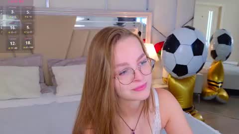 Maddy online show from 07-09-26, 05:22