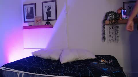 Snapshot of madissonkay chatting on 03-29-26, 07:03 online show from 03-29-26, 07:03