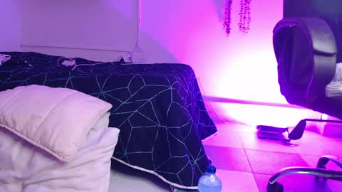 Snapshot of madissonkay chatting on 04-24-26, 07:38 online show from 04-24-26, 07:38
