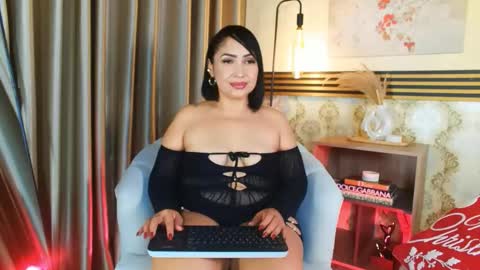 MADISSOONE  online show from 12-23-25, 01:36