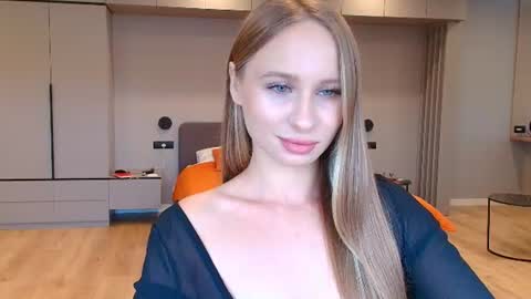 Snapshot of madlen_new chatting on 06-13-26, 10:35 Madlen online show from 06-13-26, 10:35