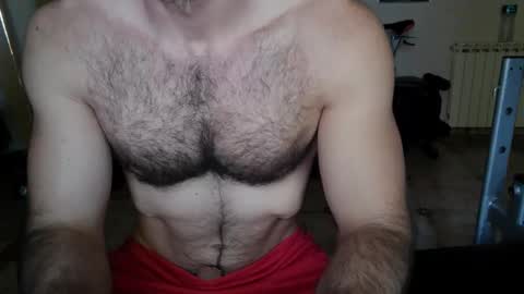 Snapshot of madmax20x chatting on 10-21-25, 01:45 madmax20x online show from 10-21-25, 01:45