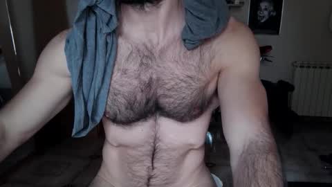 Snapshot of madmax20x chatting on 12-05-25, 12:47 madmax20x online show from 12-05-25, 12:47