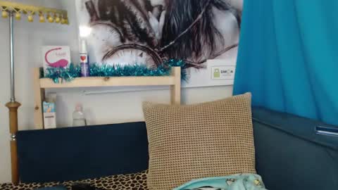 Elizabeth online show from 01-16-25, 01:27