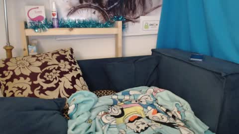 Elizabeth online show from 02-14-25, 01:23