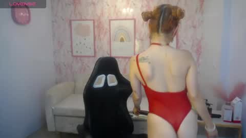 Snapshot of mady0619_ch chatting on 04-29-26, 05:30 Mady online show from 04-29-26, 05:30