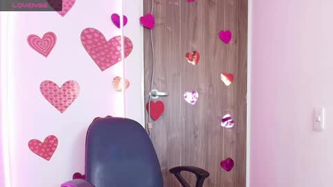 Snapshot of mady_gh chatting on 02-27-25, 06:40 mady online show from 02-27-25, 06:40