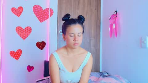 Snapshot of mady_gh chatting on 10-15-25, 04:45 mady online show from 10-15-25, 04:45