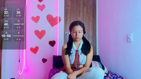 Snapshot of mady_gh chatting on 11-15-25, 11:21 mady online show from 11-15-25, 11:21