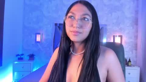 Mady Roa online show from 07-17-26, 04:08
