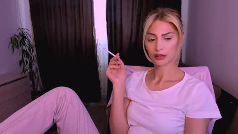 Madye Roberts online show from 04-16-26, 07:09