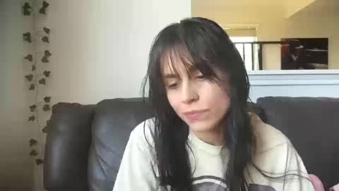 Mae Bae online show from 10-15-25, 06:08