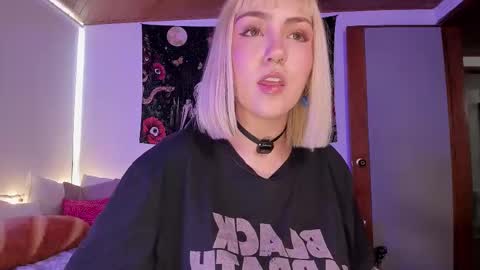 Maeve  schedule 11 am- 530 pm colombia time  online show from 03-06-26, 04:03