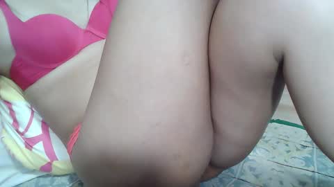 Snapshot of maegold69 chatting on 10-13-25, 12:05 maegold69 online show from 10-13-25, 12:05