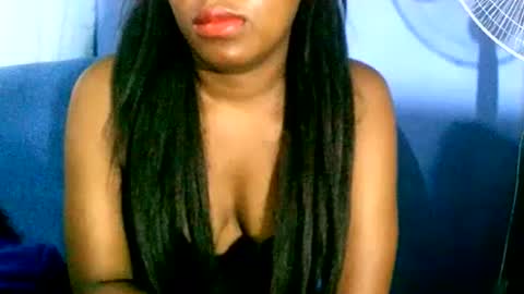 Snapshot of maelahlove chatting on 12-03-24, 03:09 MaelahLove online show from 12-03-24, 03:09