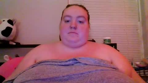 maeluxe online show from 07-14-26, 04:06