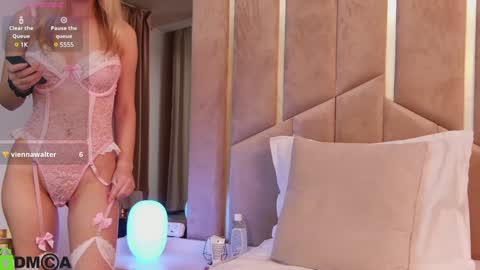 Snapshot of maevedream chatting on 02-07-25, 07:17 M. online show from 02-07-25, 07:17