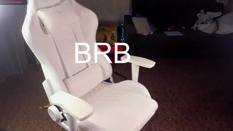 Maevee online show from 12-24-24, 09:06