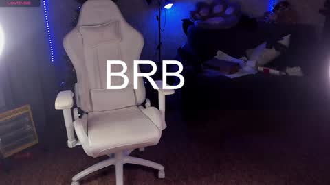 Maevee online show from 01-16-25, 09:37