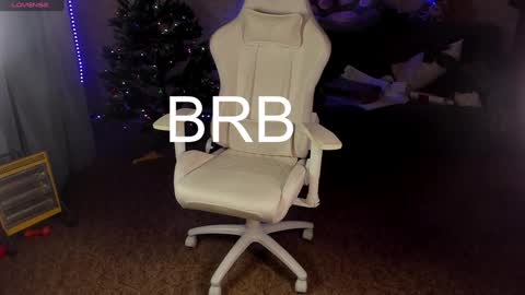 Maevee online show from 01-17-25, 10:11