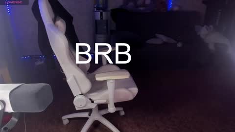 Maevee online show from 02-25-25, 10:26