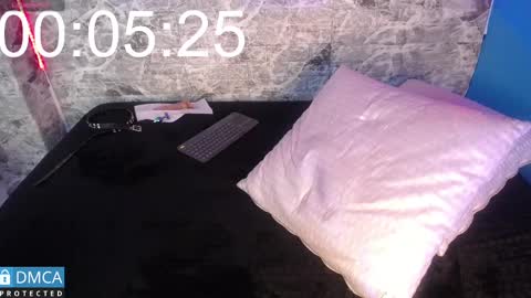 maevekuro online show from 03-06-25, 09:42