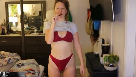 Snapshot of maevivant chatting on 02-04-26, 06:58 Mae online show from 02-04-26, 06:58