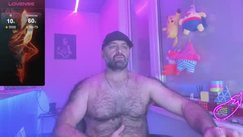 Snapshot of magabear chatting on 01-08-25, 05:59 Magabear online show from 01-08-25, 05:59
