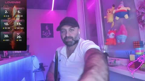 Snapshot of magabear chatting on 01-12-25, 10:45 Magabear online show from 01-12-25, 10:45