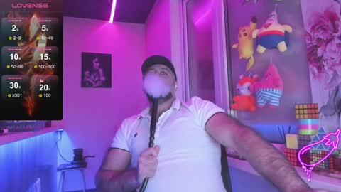 Snapshot of magabear chatting on 01-14-25, 07:17 Magabear online show from 01-14-25, 07:17