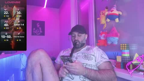 Snapshot of magabear chatting on 01-16-25, 07:20 Magabear online show from 01-16-25, 07:20