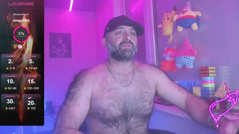 Snapshot of magabear chatting on 01-20-25, 03:39 Magabear online show from 01-20-25, 03:39