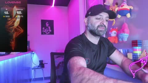 Snapshot of magabear chatting on 01-29-25, 10:11 Magabear online show from 01-29-25, 10:11