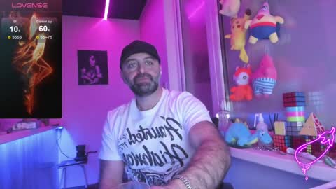 Snapshot of magabear chatting on 02-02-25, 02:59 Magabear online show from 02-02-25, 02:59