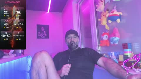 Snapshot of magabear chatting on 02-06-25, 08:18 Magabear online show from 02-06-25, 08:18