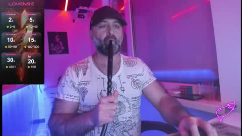 Snapshot of magabear chatting on 12-18-25, 02:39 Magabear online show from 12-18-25, 02:39