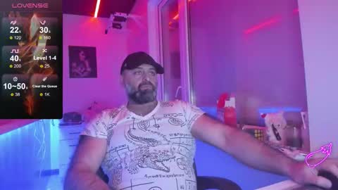 Snapshot of magabear chatting on 01-08-26, 09:39 Magabear online show from 01-08-26, 09:39