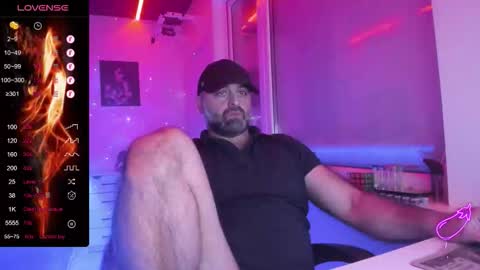 Snapshot of magabear chatting on 02-09-26, 11:31 Magabear online show from 02-09-26, 11:31